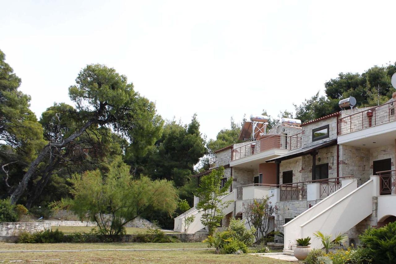 4 Bedroom Villa With Pool And Garden Néa Fókaia Exterior foto